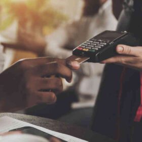 Mua trả góp qua thẻ tín dụng
